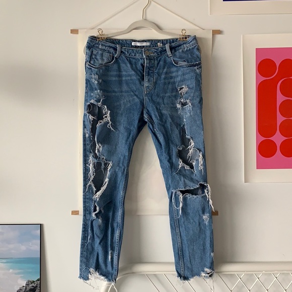 Distressed Medium Blue Jeans - Picture 1 of 8